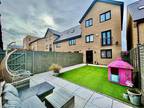 4 bedroom end of terrace house for sale in Cowleaze Path