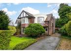 5 bedroom detached house for sale in Carlinghow Hill, Upper Batley, WF17