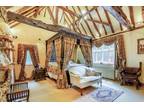 4 bedroom detached house for sale in Woodhill Lane, Shamley Green, Guildford