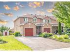 20 Silver Maple Cres