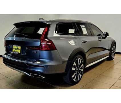 2021 Volvo V60 Cross Country T5 is a Grey 2021 Volvo V60 Cross Country T5 Car for Sale in Saint Louis MO