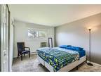 8864 North Shore Drive, Unit 2B, Des Plaines, IL 60016