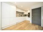 3 bedroom house for sale in Green Lane, Hanwell, W7