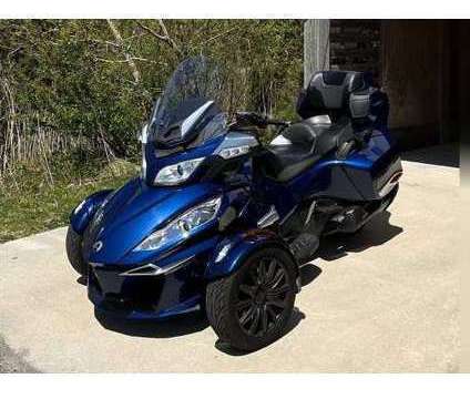 2016 Can Am Spyder RT-S SE6 is a 2016 Can-Am Spyder Motorcycles Trike in Minneapolis MN