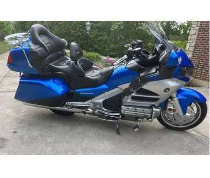 2012 Honda H Gold Wing GL1800 is a 2012 Honda H Motorcycles Trike in Maplewood MN