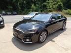 2017 Kia Cadenza Premium