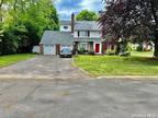 2 Monfort Place, Syosset, NY 11791