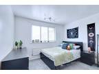 Stirling Close, Rainham RM13 2 bed flat for sale -