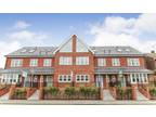 3 bedroom end of terrace house for sale in Cove Road, Farnborough , Hampshire