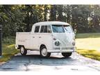 1967 Volkswagen Transporter Pearl White