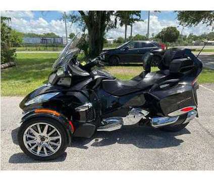 2015 Can Am SPYDER RT LIMITED is a 2015 Can-Am Spyder Motorcycles Trike in New Orleans LA