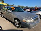 2007 Lincoln Town Car Signature 4dr Sedan