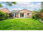 Holyrood Close, Cambridge, CB4 3 bed semi-detached bungalow for sale -