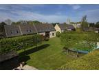 6 bedroom detached house for sale in Church Farm Close, Standlake, Witney