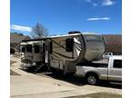 2017 Keystone Montana Luxury 3000RE 35ft