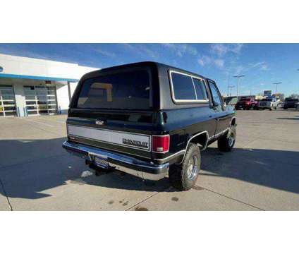 1989 Chevrolet Blazer V10 4WD is a 1989 Chevrolet Blazer V10 4WD SUV in Grand Island NE