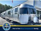 2023 Airstream Airstream Flying Cloud 30FB Office 31ft