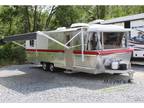2022 Holiday House RV Holiday House RV Deluxe 27RQ 30ft