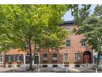 Classic 3 Bedroom Townhome in Rittenhouse Sq. w/2 car park