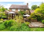 5 bedroom detached house for sale in Westminster Gate, Winchester, Hampshire
