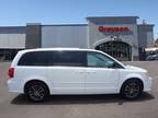 2017 Dodge grand caravan White, 135K miles