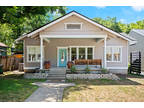 Austin, Recently remodeled charming 4 BR/2.5 Bath Bungalow 1