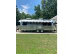 2018 Airstream Globetrotter 27FB Queen 27ft