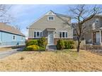 22 Edgewood Road, Port Washington, NY 11050