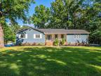 268 Woodlands Ct