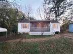 4 bed / 2 bath Home Near Kennesaw Marietta Campus