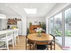 4 bedroom terraced house for sale in Avondale Road, Palmers Green N13
