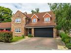 West View Close, York 4 bed detached house -