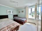 2 bedroom flat for sale in Hillcroft Close, Lymington, SO41