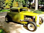 1932 Ford Three Window Coupe Sunburst Gold