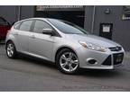 2013 Ford Focus 5dr Hatchback SE 5-SPEED MANUAL CLEAN CARFAX DRIVES PERFECT