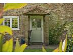 5 bedroom detached house for sale in The Street, Upper Farringdon, Alton