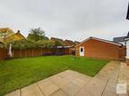 4 bedroom detached house for sale in Orchard Way, Stanford Le Hope