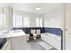 Private Road, Enfield, Greater London, EN1 3 bed flat for sale -