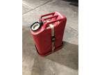 Blitz 5 Gallon Jerry Gas Can W/ Mount (Red)