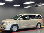 2014 Chrysler Town & Country 4dr VAN Touring Handicapped Accessible Wheelchair