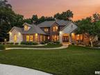 1112 S Copperpoint Dr