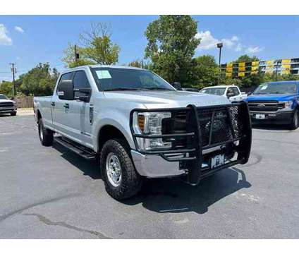 2019 Ford F250 Super Duty Crew Cab for sale is a Silver 2019 Ford F-250 Super Duty Car for Sale in Tyler TX
