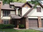 605 Country Ln #605