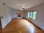 Home For Rent In Oak Lawn, Illinois