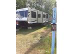 2019 Keystone Keystone Hideout Luxury 38FDDS 39ft