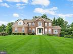 1501 Saint Albans Ln