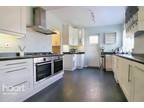 5 bedroom detached house for sale in Dove Road, Brickhill, MK41