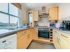 Garfield Road, Wimbledon 2 bed flat for sale -