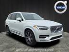 2024 Volvo XC90 Recharge T8 Ultimate Bright Theme 7P