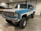 1976 Chevrolet Suburban 2500 Small Block V-8